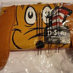 Loungefly Dr. Seuss Max Wallet New With Tags Exclusive 