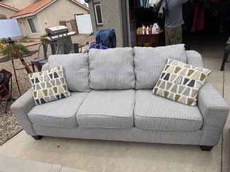 SET OF COUCHES