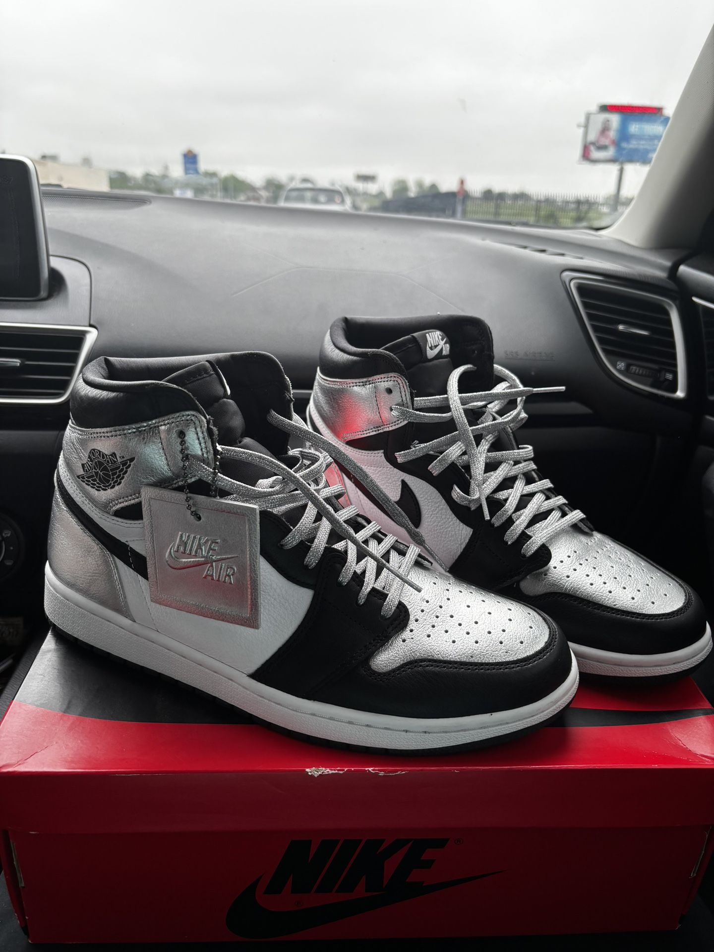 Jordan 1 Silver Toe Size 9.5 Men’s