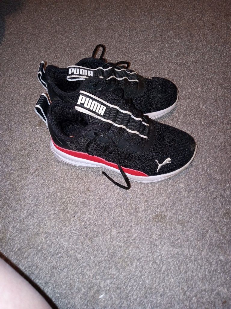 Boys Puma's