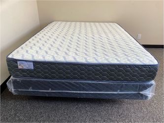 Queen size supreme orthopedic mattress and Boxspring