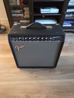 Fender Champion 40 Guitar Amplifier – Excellent Condition