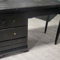 3 Drawer CLASSIC Desk