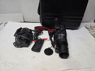 Sony handycam video 8 tape camcorder  CCD-F50  UNTESTED needs battery  AS IS