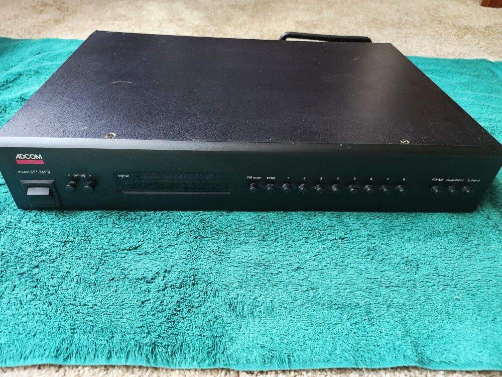 Adcom GFT-555 II Audiophile Professional Stereo AM/FM Radio - Good condition