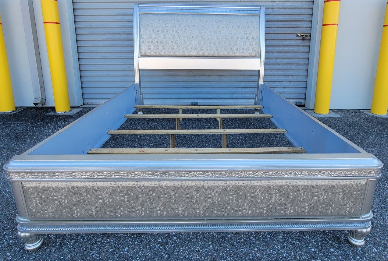 (FREE DELIVERY) Kanes Furniture Silver Glam Queen Bed Frame