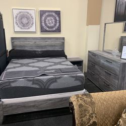 Queen Bed Room Set( Includes Queen Bed Frame, Dresser, Mirror, 1 Night Stand) On Sale
