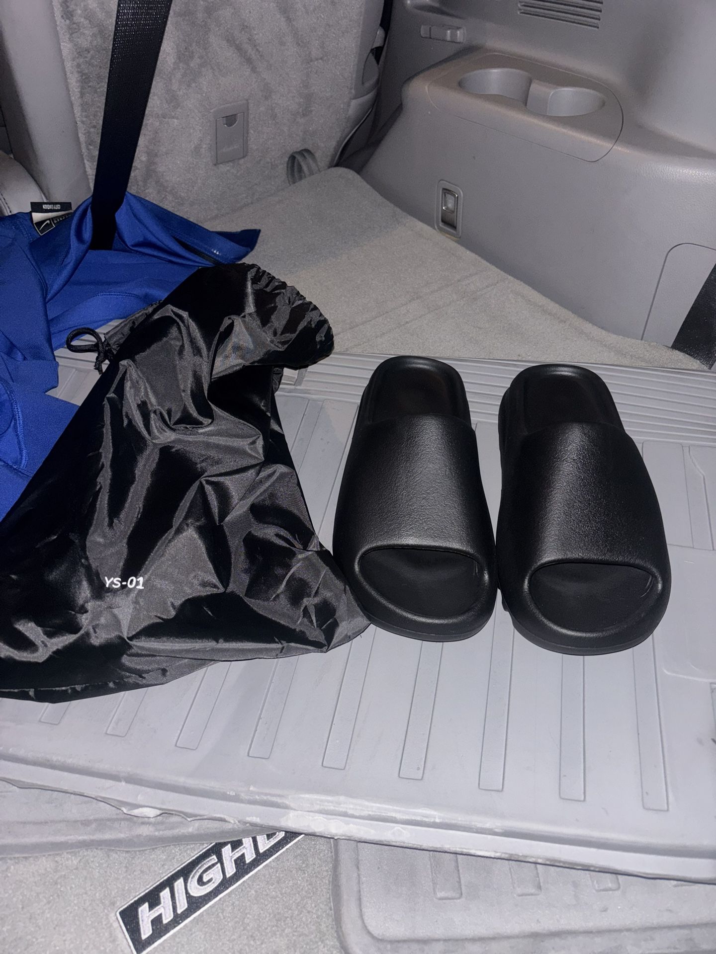 Yeezy Slide YS-01 Black Size10