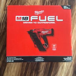 Milwaukee 30 Degree Framing Nailer New!