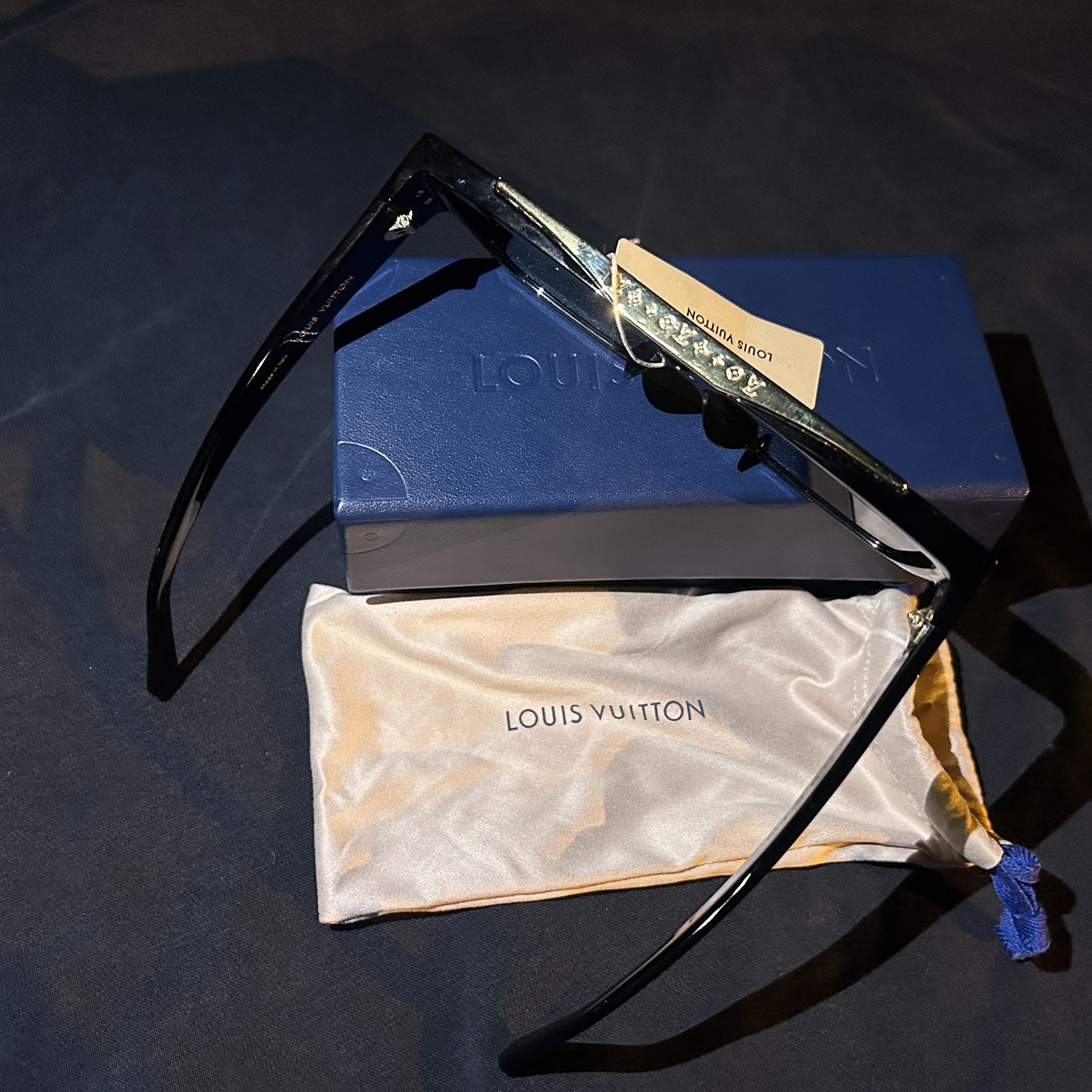 Louis Vuitton Men’s Sunglasses 