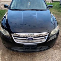 2010 Ford Taurus