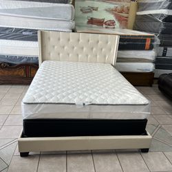 Queen, Size Bed, mattress and boxspring included 🚛🚛 Free Delivery🚛🚛