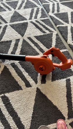 Leaf blower used needs battery