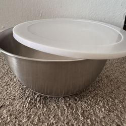 Stainless Steel Mixing Bowl with Lid