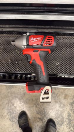 Milwaukee 3/8 square drive impact wrench