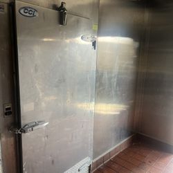 Walk In Cooler 