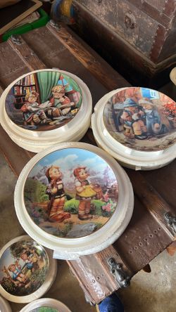 13 Hummel Plates