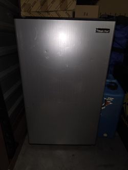 Magic Chef Mini Fridge 4.4