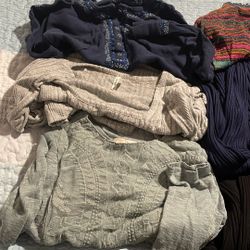 FREE L/S LADIES TOPS SZ  L/M