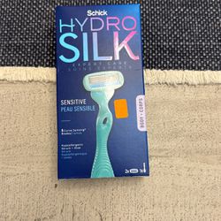 Schick Hydro Silk Sensitive Womens Razor, 5-Blade Razor for Women Sensitive Skin, 1 Razor Handle & 2 Razor Blade Refills