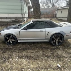 2001 Ford Mustang