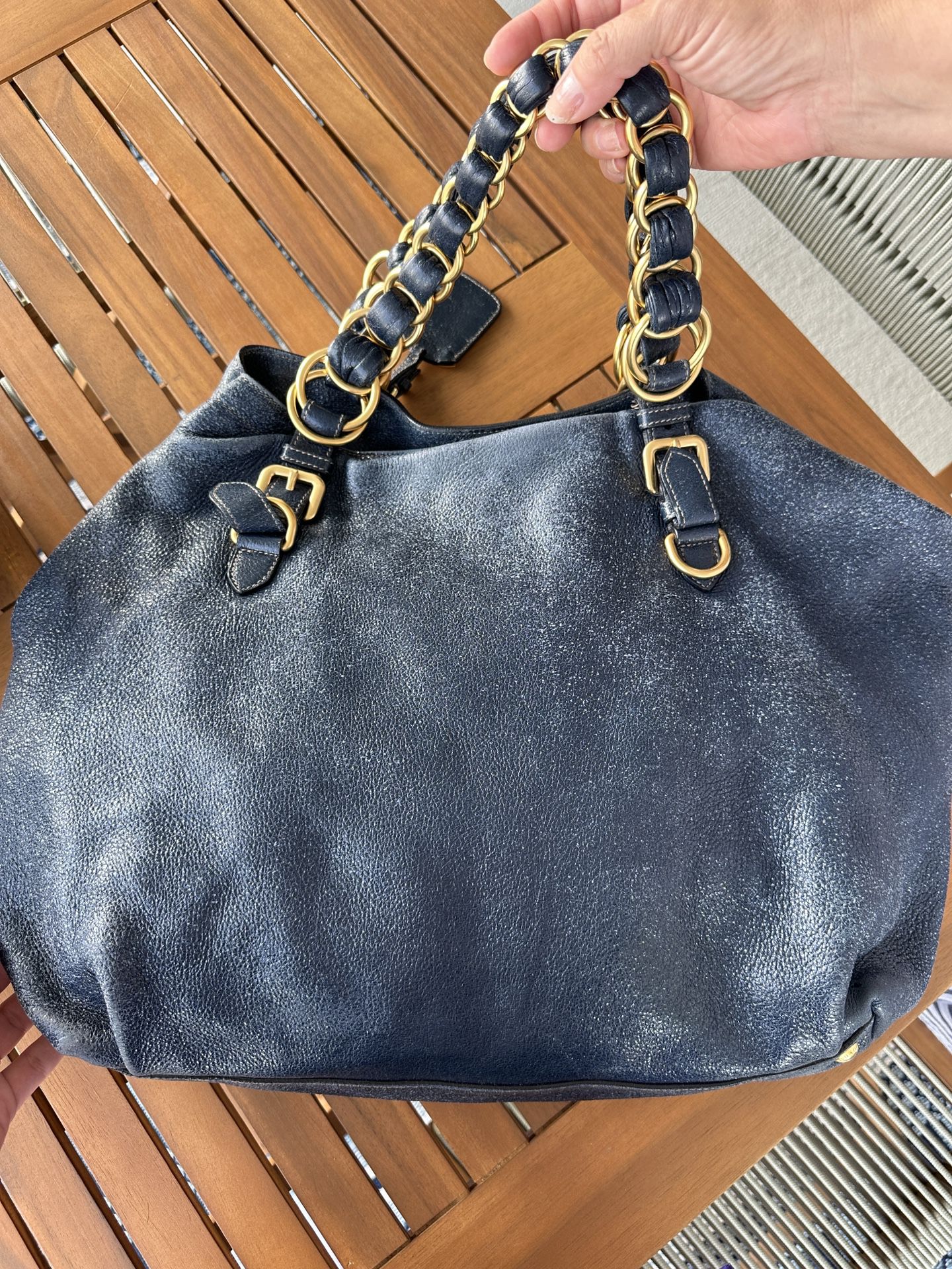 Authentic Prada Tote Leather Handbag for Sale in Miami, FL - OfferUp