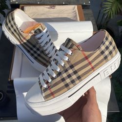 Men Burberry Shoes 