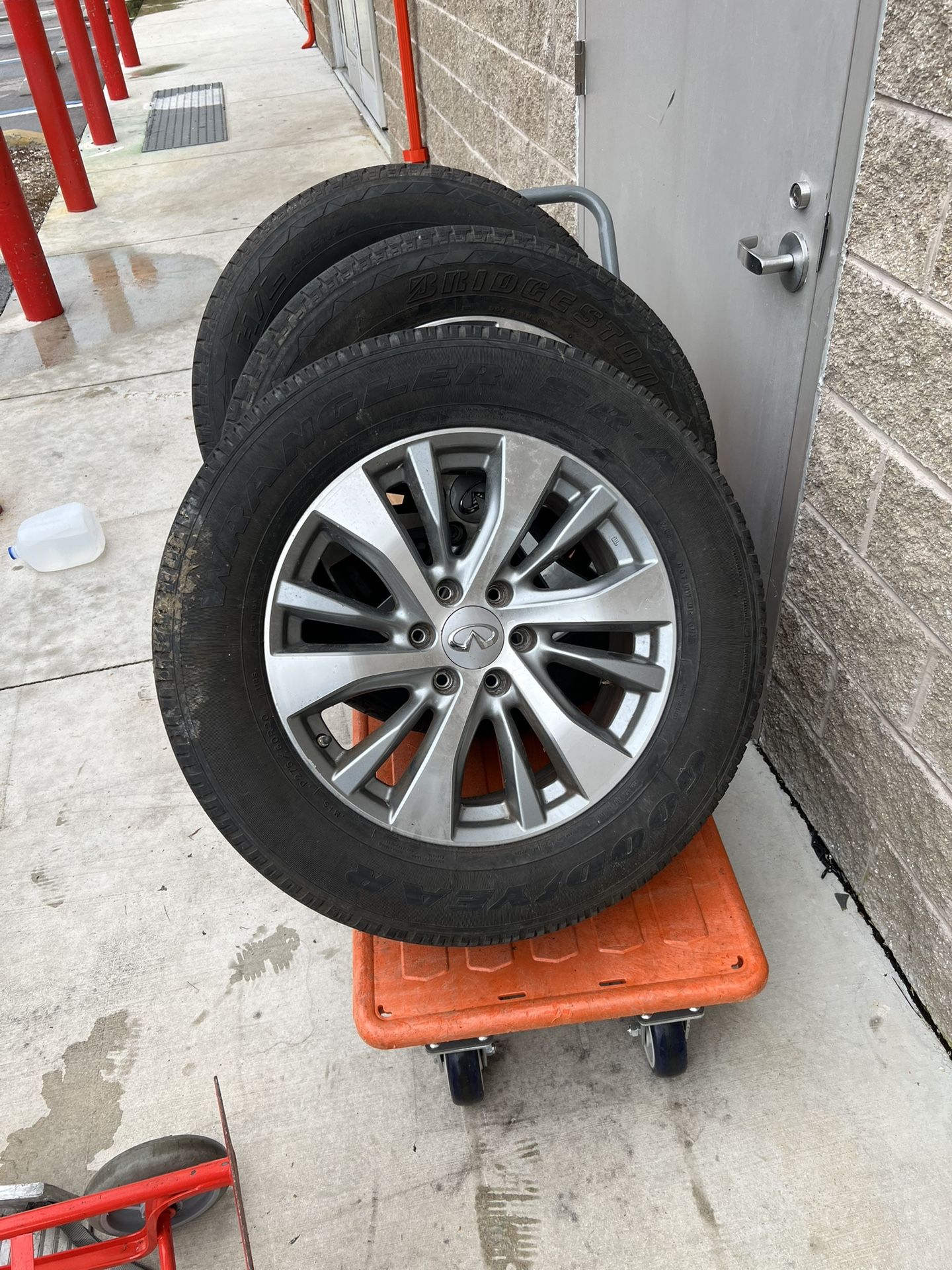 2011-2017 INFINITI QX80 WHEEL RIM TIRE 275/60/20 20X8 12 SPOKE OEM LOT2628