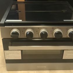 Domestic RV Stove + Oven