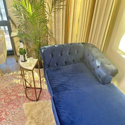 Velvet Chaise Lounge 