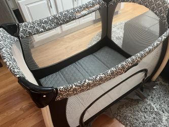 Pack And Play Great Shape, Pet Free Smoke Free Home