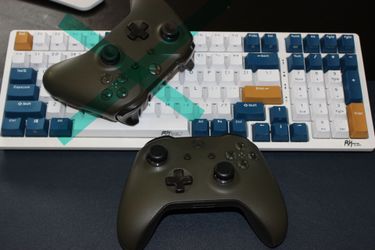 1 Genuine Microsoft Xbox One Wireless Controllers – Military Green Edition