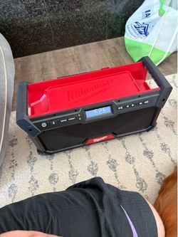Milwaukee m18 radio