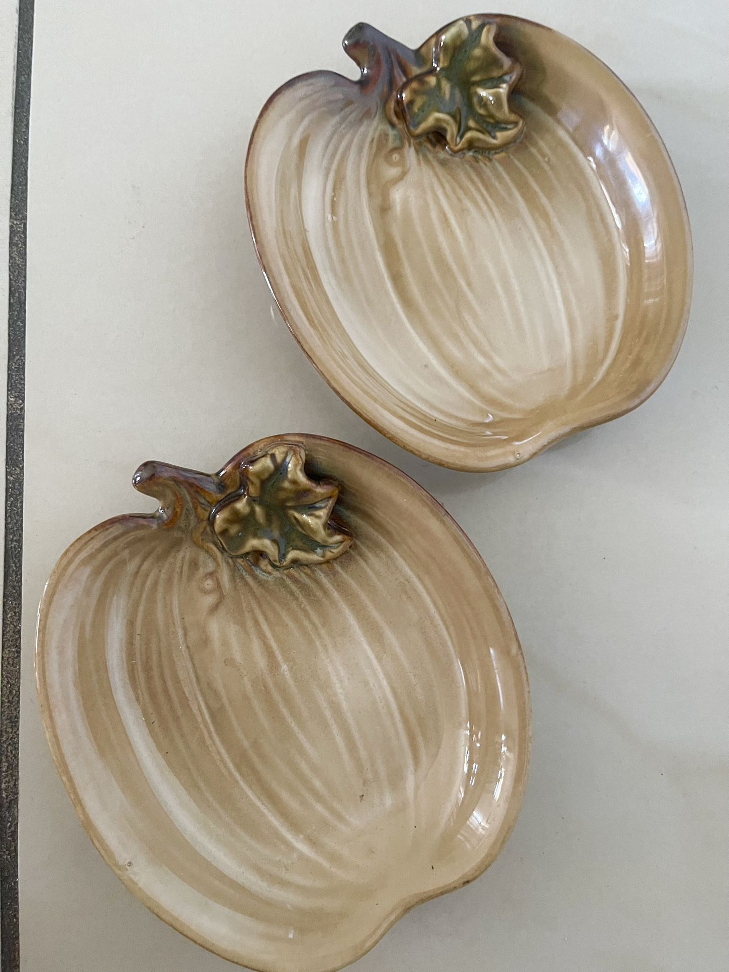 pumpkin 🎃 decorating little plates