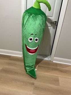 A four ft tall stuff animal , shaping like a carrot (good for decoration
