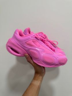 Nike Air Max Dn Pink Women’s Sneakers – Hot Pink size 9.5 US