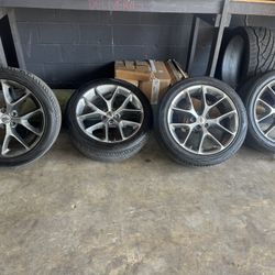 245/45/20 Predator Tires on 20” Dodge Charger Stocks