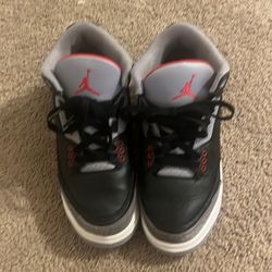 Jordan 3s Retro OG Black Cement size 5 big kids