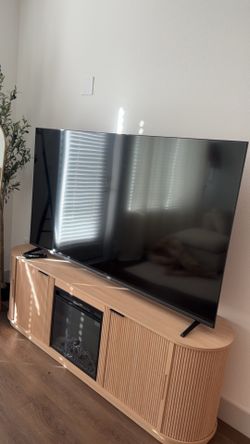 70 Inch Smart TV