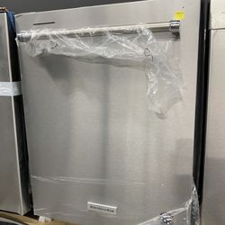 Kitchen Aid Dishwasher In Stainless Steel New Open Box