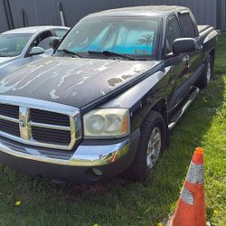 2005 Dodge Dakota