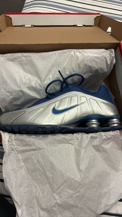 Nikes shox r4