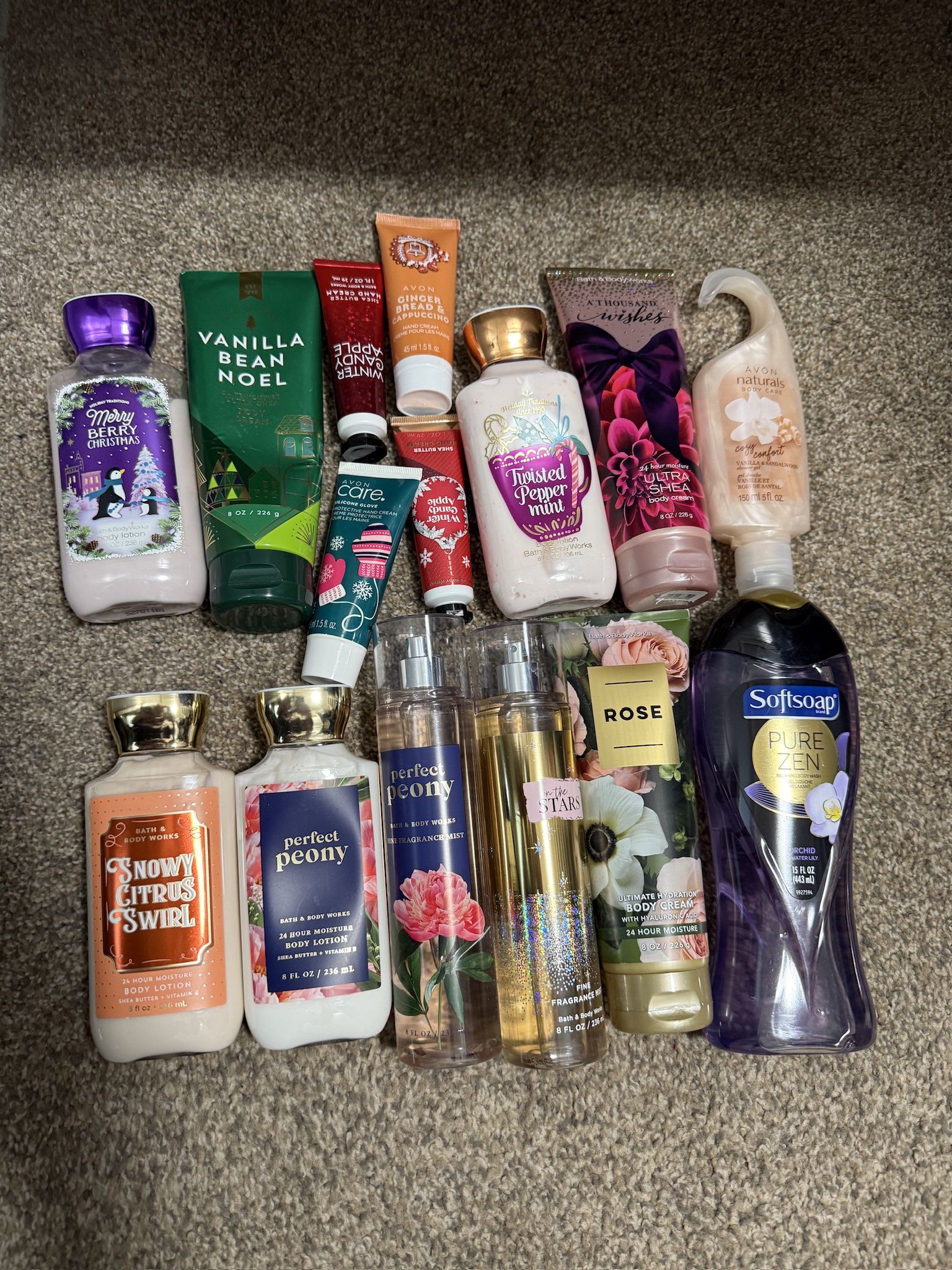 Bundle of 15 Bath and Body and other beauty items.
