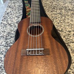 6 String Tenor Ukelele 