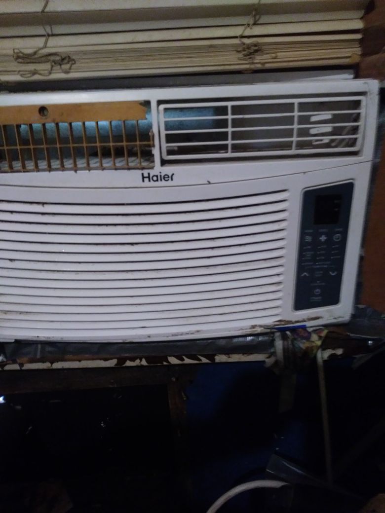 This unit is an Haier AC unit window unit blows cold real cold