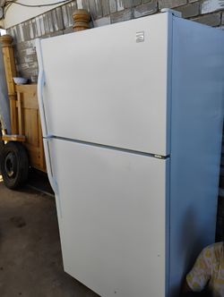 Kenmore Refrigerator 