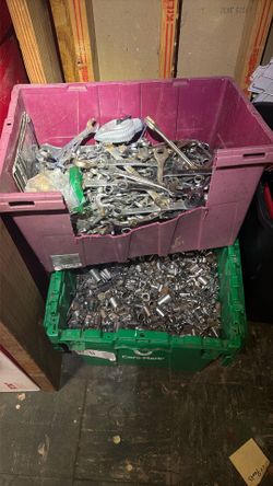 SOCKETS AND WRENCHES