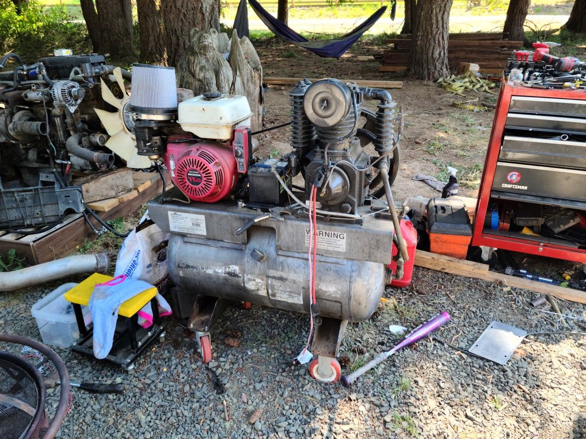 11hp 30 Gallon 175psi Air Comperssor