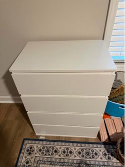 4 drawer white dresser