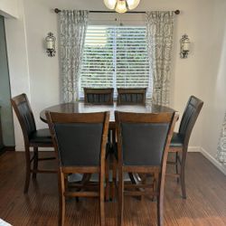 Dining Table w/ 6 Chairs